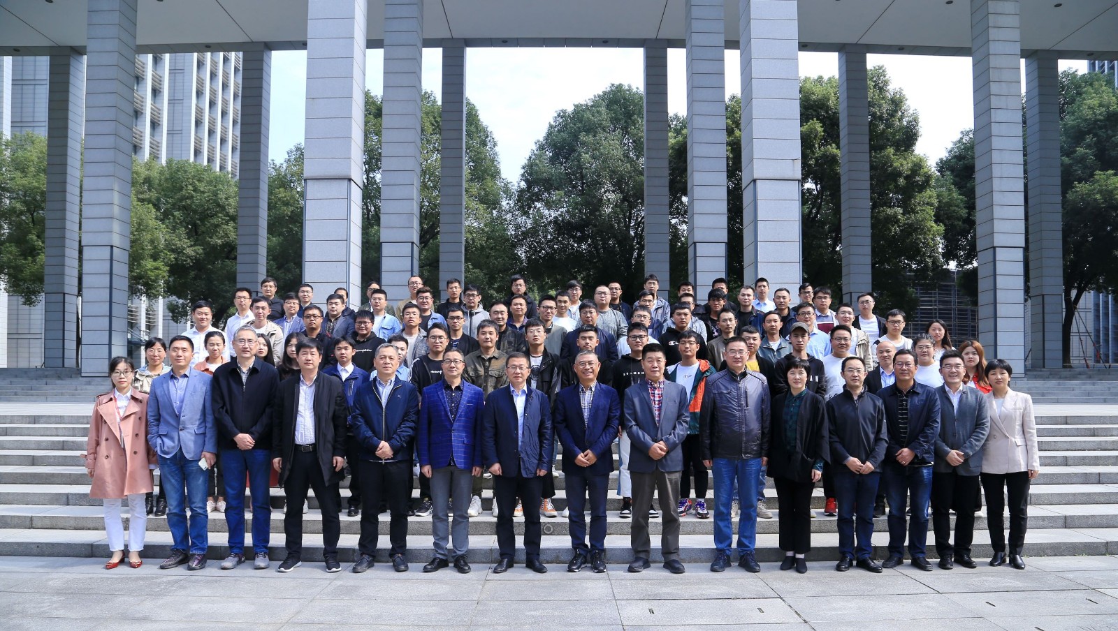 1604623816331640.jpg 合影.JPG