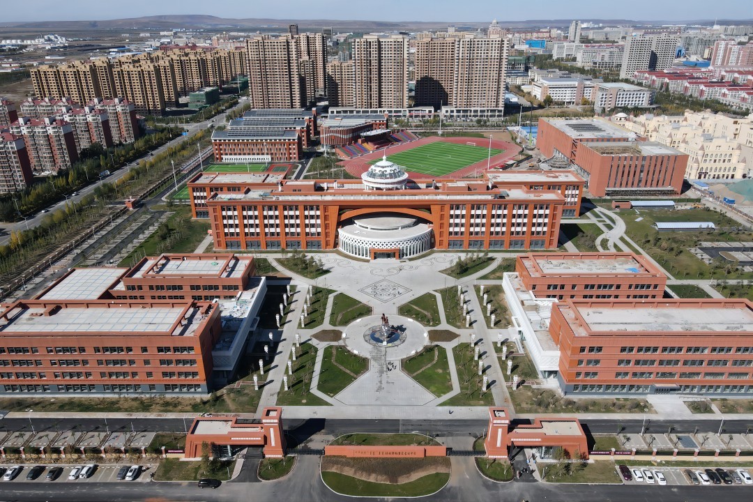 1675824236708537.jpg 錫林郭勒盟蒙古族中學新校區建設項目(1).jpg