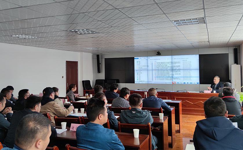 心系高原，勇立標(biāo)桿：江南管理副總裁胡新贊應(yīng)邀赴西藏林芝授課交流